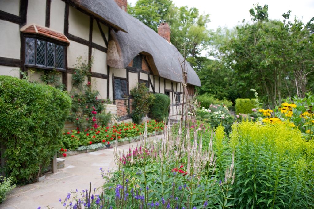 Discover Anne Hathaway S Cottage Visitengland