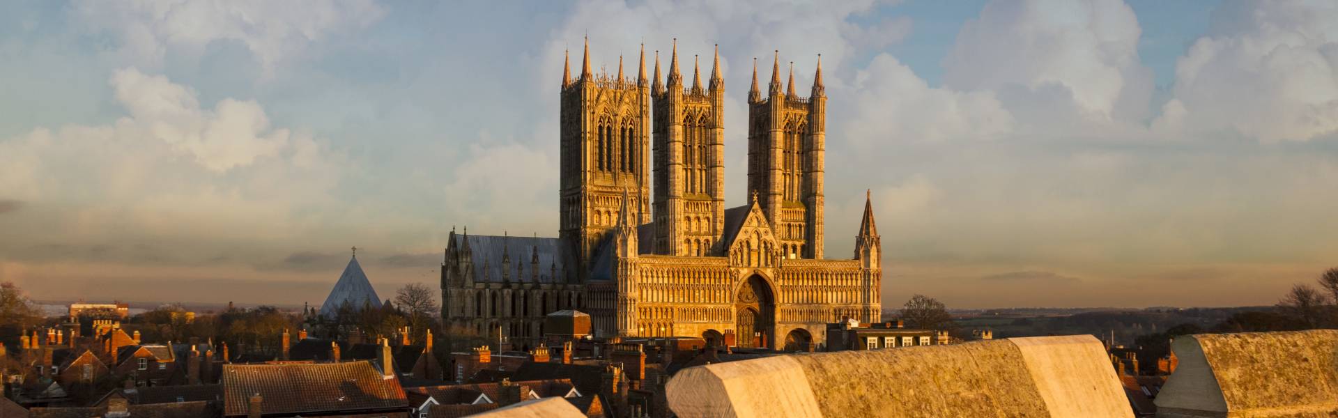  A view of Lincoln Cathedral at dusk from the Castle.