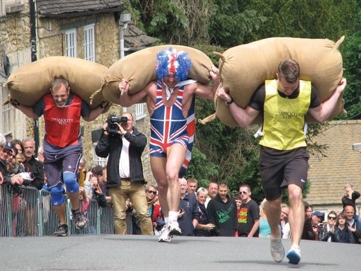  Tetbury Woolsack Races, Cotswolds, England. 140 CRG heat of Men's race.